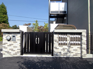 【エントランス】 | カナスギ | オートロックゲート