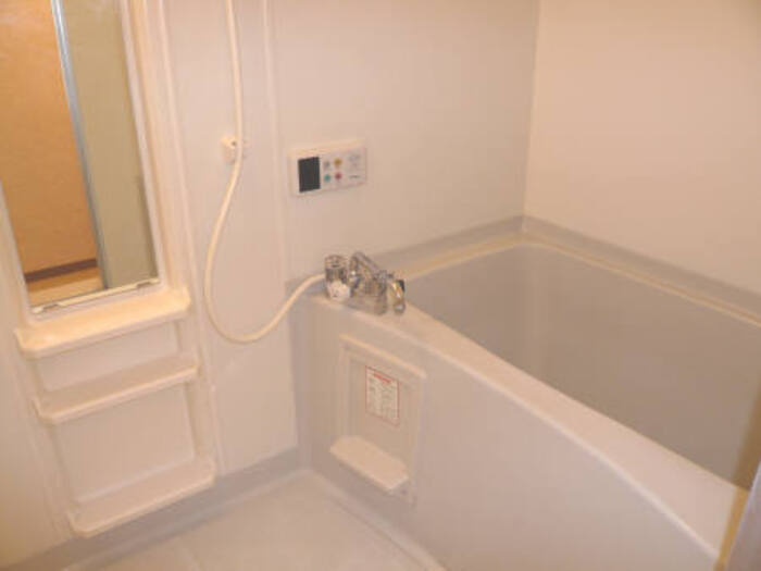 メゾンイシイの浴室