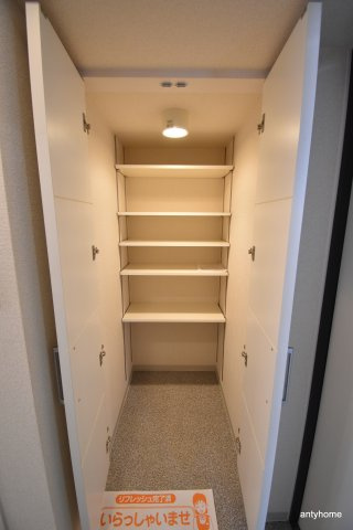トレヴァンス梅田　仲介手数料無料の収納