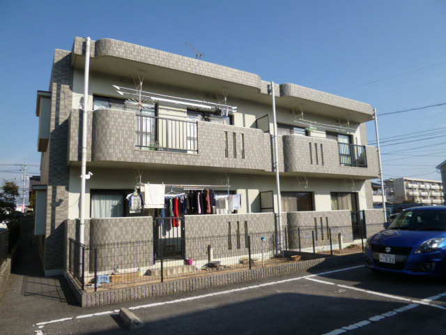 総社市真壁の賃貸マンションの外観