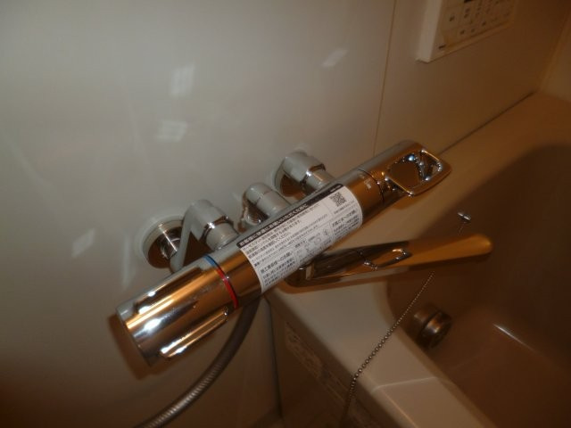 アップフィールドの浴室|サーモスタッド付き水栓