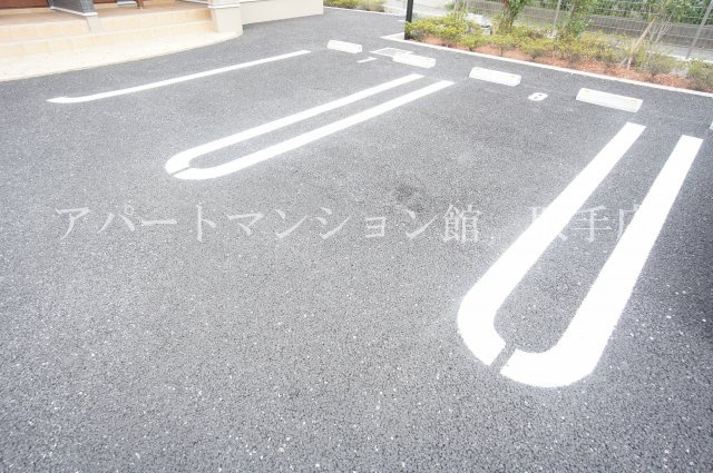 コージーレジデンスⅡの駐車場