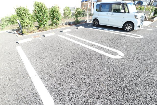コージーレジデンスⅡの駐車場