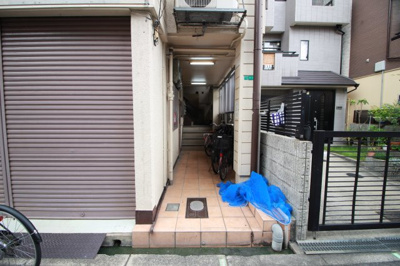 【エントランス】 | 桃ヶ池日光ビル | 毎日通るエントランスはこのようになっています