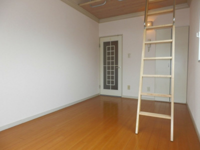 【居間・リビング】 | ルーチェ九の城 |  ※同物件別室参考写真