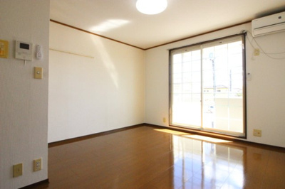 【洋室】 | サンライフA | 明るい洋室です