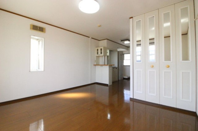 【洋室】 | サンライフA | 広々とした洋室です