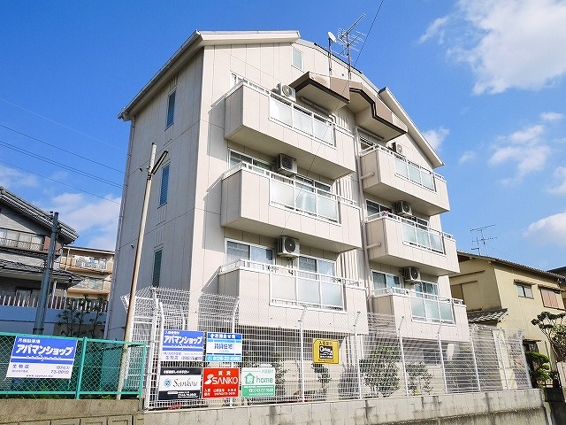 ファミール聖和の外観|おしゃれな外観です
