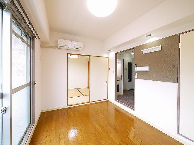 ファミール聖和の洋室|コンパクトで使いやすい洋室です
