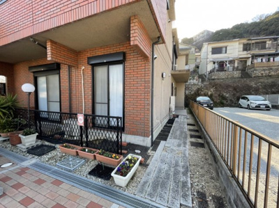 【エントランス】 | ハナ・マンション