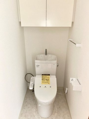 オーキッドレジデンス三ノ輪Ⅱのトイレ|温水洗浄便座です