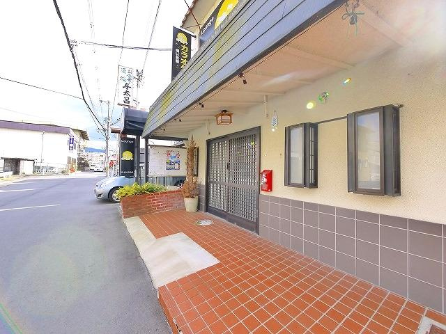 永井店舗（三条桧町）のエントランス
