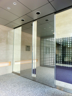 【エントランス】 | メゾン・ド・コリーヌ市ヶ谷