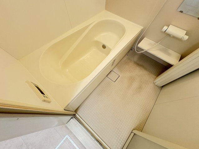 ファビュラス市川 Aの浴室