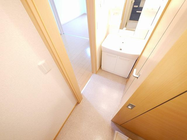 フレイズ　Ⅰの洗面所|ゆったりとスペースのある洗面所