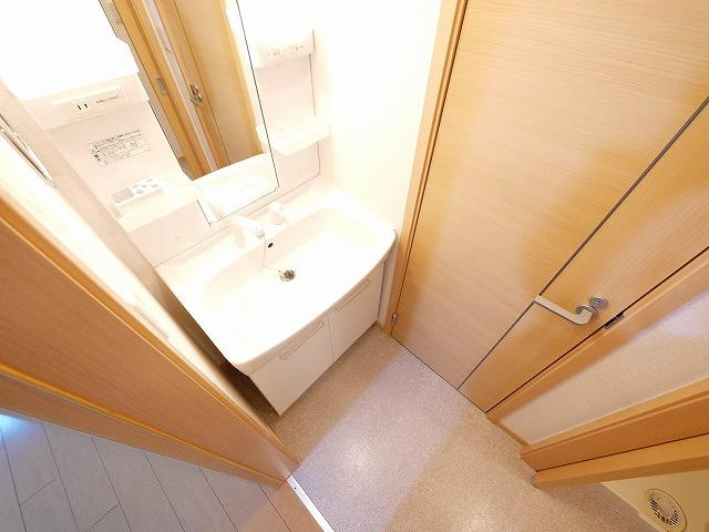 フレイズ　Ⅰの洗面所|忙しい朝には欠かせない洗面所です
