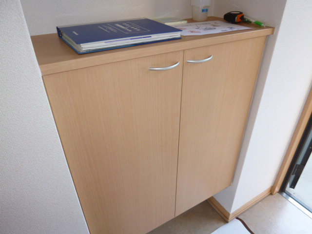 ソレイユ水江の玄関|シューズボックス（下）