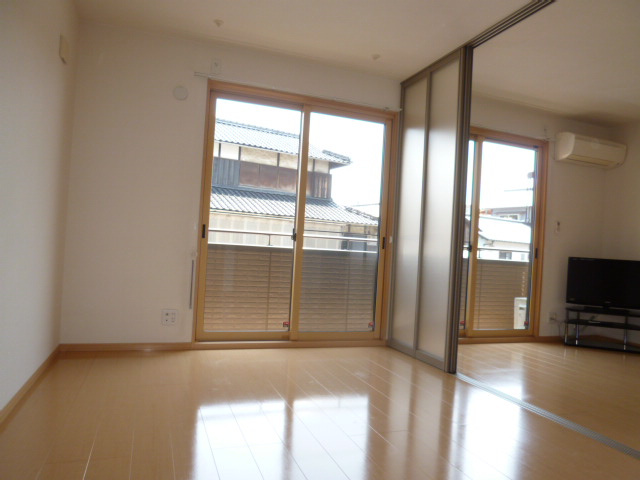 ソレイユ水江の寝室|洋室