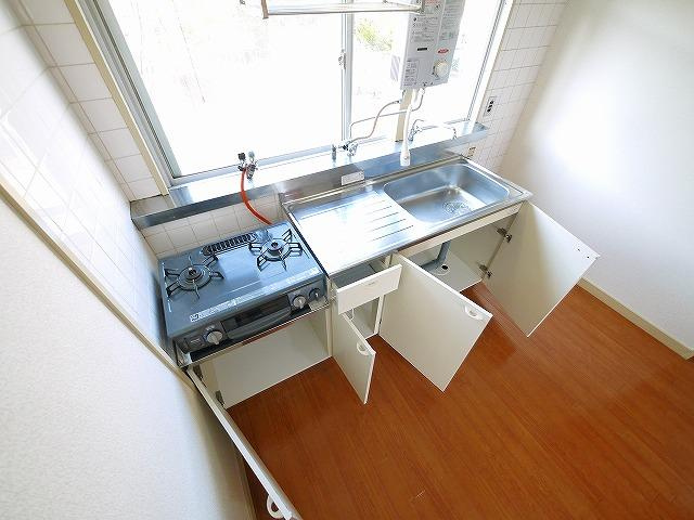 マンション西田のキッチン|コンパクトなキッチンで掃除もラクラク