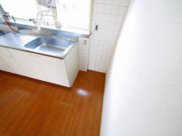 マンション西田のキッチン|コンパクトなキッチンで掃除もラクラク