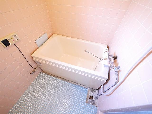 マンション西田の浴室|コンパクトで使いやすいお風呂です