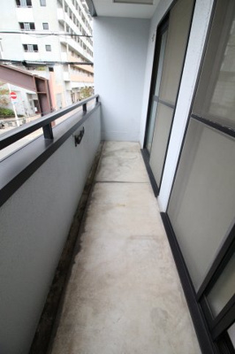 【バルコニー】 | シャトラン久保