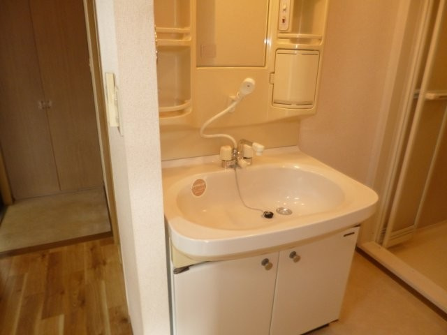 フォンティーヌEの独立洗面台|シャンプードレッサー