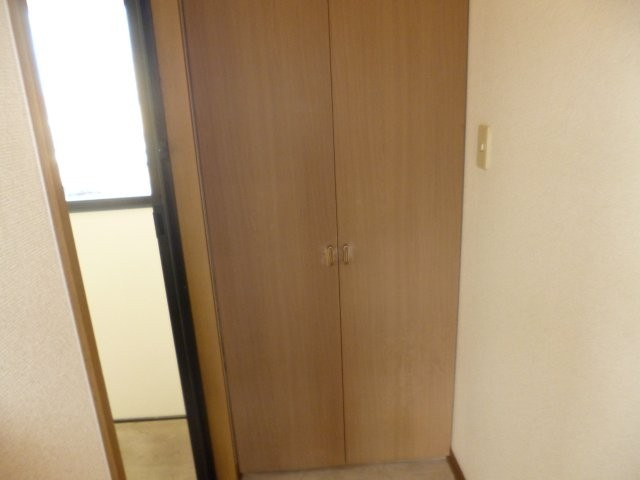 フォンティーヌEの内装|シューズボックス