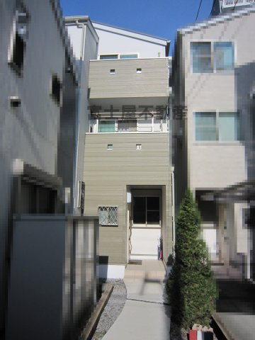 板橋区本町中古一戸建ての外観