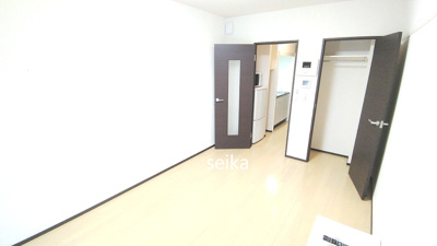 【内装】 | ピングミチマジオ | 1階はフローリング、2階以上はカーペットタイプとなります。※反転タイプ　現況優先