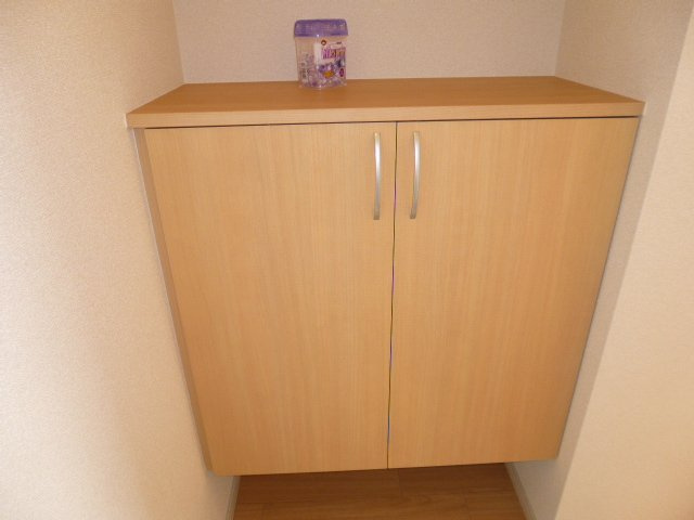 ハイツ宏陽の玄関|シューズボックス