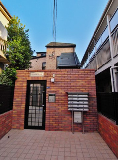 【外観】 | オシャレなレンガ調の外観の木造２階建てアパート