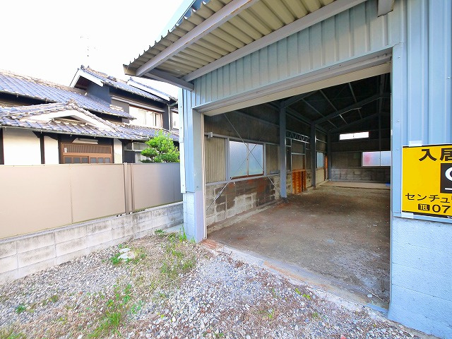 木津川市市坂事務所のエントランス