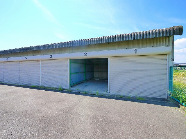 前栽町倉庫（大井ガレージ）の外観