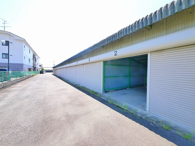 前栽町倉庫（大井ガレージ）の外観