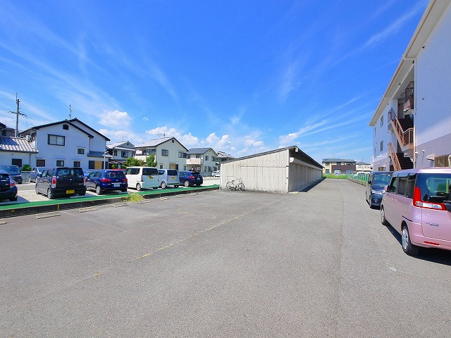 前栽町倉庫（大井ガレージ）の駐車場