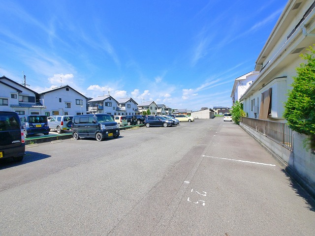 前栽町倉庫（大井ガレージ）の駐車場