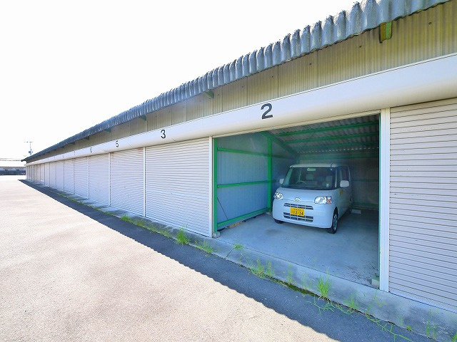 前栽町倉庫（大井ガレージ）の駐車場