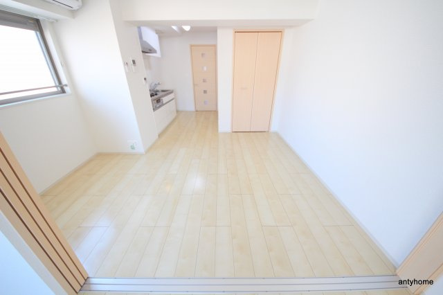 ラ　ヴィータ西梅田の居間・リビング