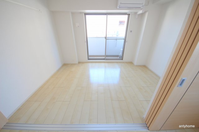 ラ　ヴィータ西梅田の寝室