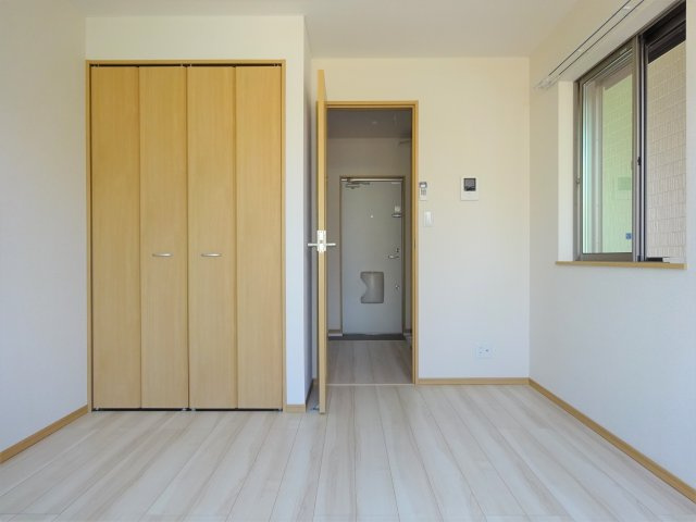 フローラ東小岩の洋室
