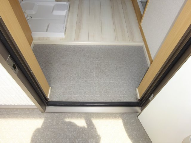 フローラ東小岩の玄関