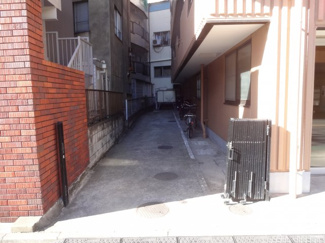 【駐車場】 | 駐車場2台分あり