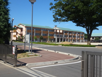 【周辺】 | 陽当りの良い南西角地／清風台団地 | 堅倉小学校 3800m