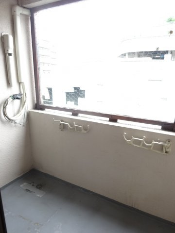 大仲売布メゾンドムールのバルコニー