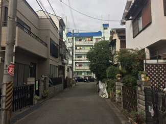 【前面道路含む現地写真】