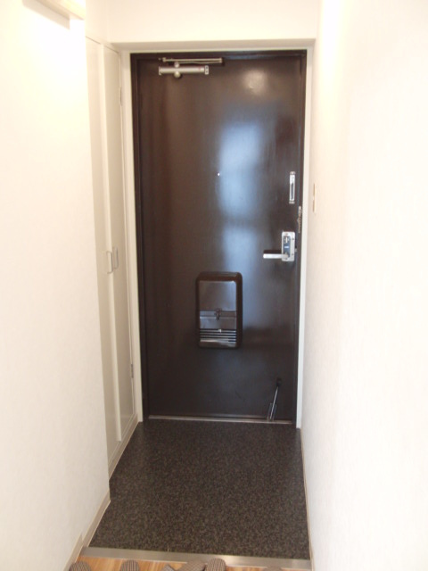 セゾン木川の玄関