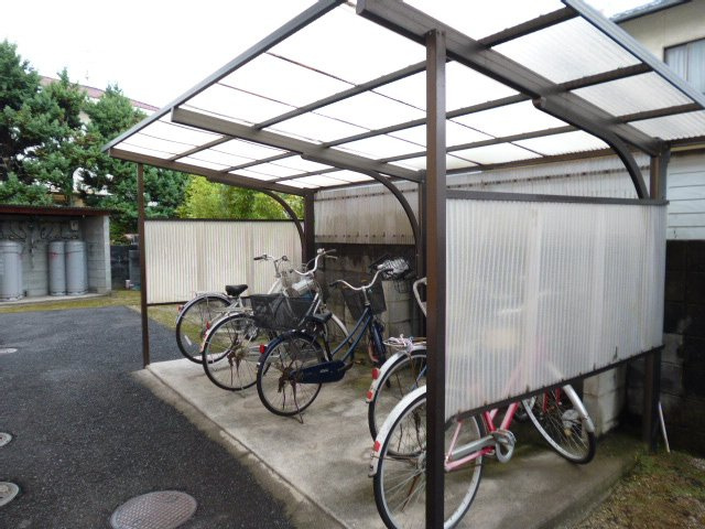 倉敷市茶屋町のアパートのその他共用部分|自転車置き場