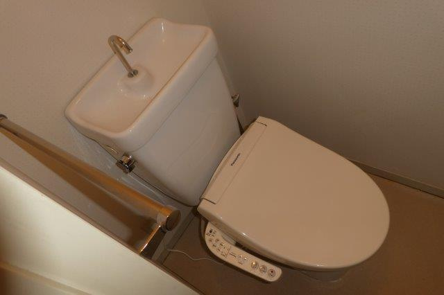 セジュール松原のトイレ|ウォシュレット