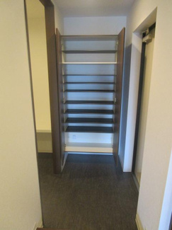 【玄関】 | ル・リオン天王